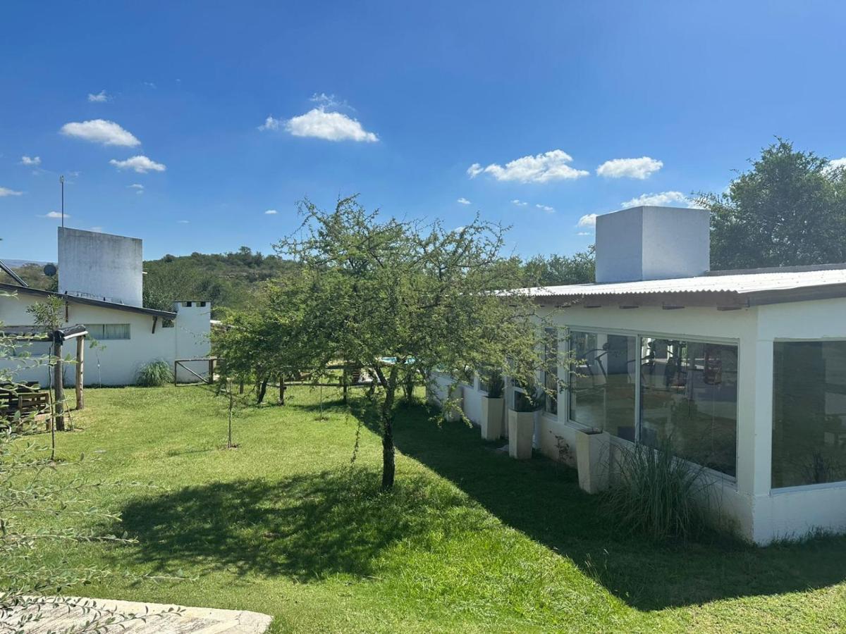 El Rincon De Jose Luis - Cabanas Y Restaurante Tanti Exterior foto
